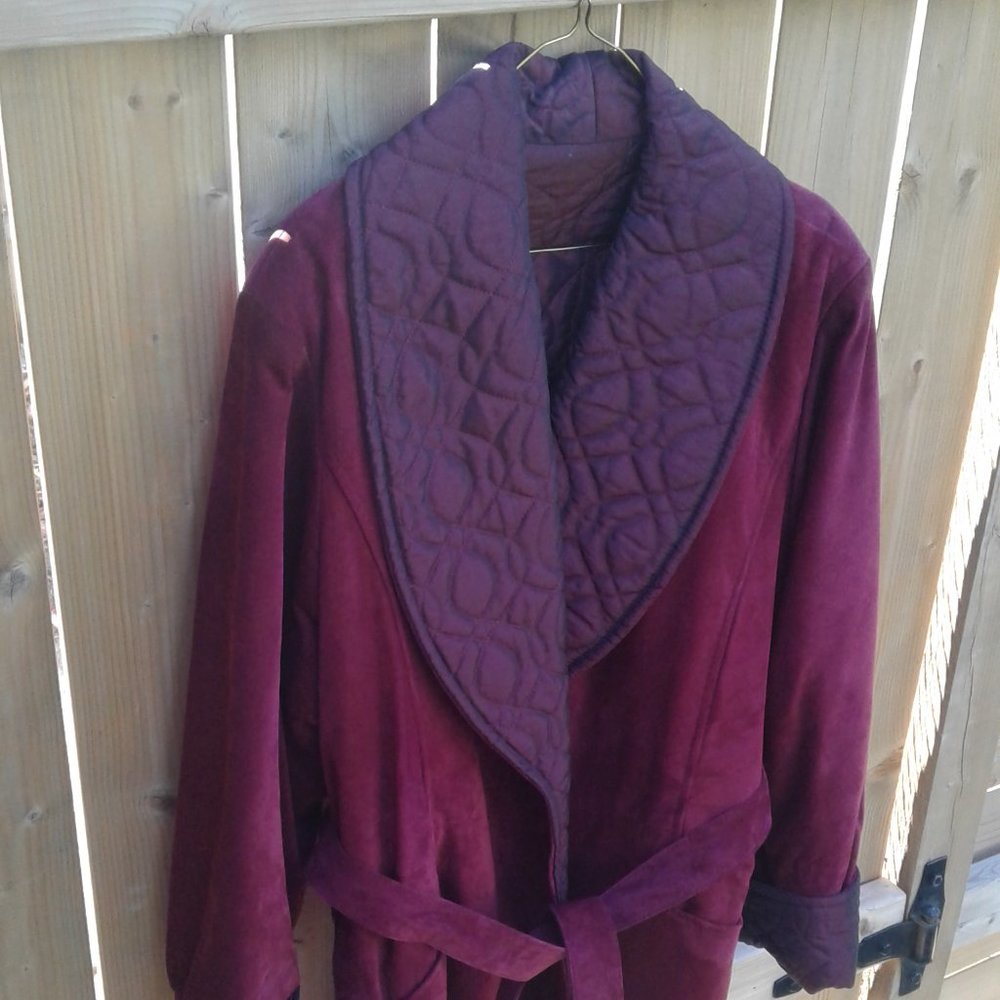 Burgundy trend! Vtg Danier quilted genuine suede reversible coat
